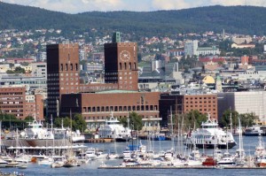 Letzter Blick auf das Rathaus in Oslo.