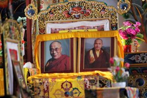 Foto des Dalai Lama in einem buddhistischen Kloster bei Kathmandu in Nepal