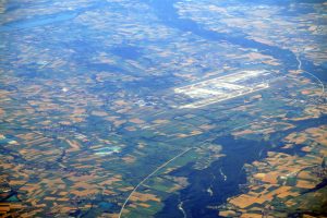Luftaufnahme des Flughafen München von oben