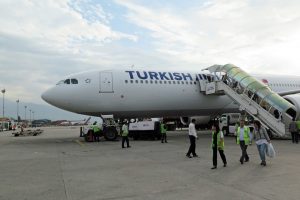 Der Airbus A330 von Turkish Airlines ist in Kathmandu gelandet
