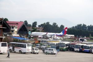 Erster Blick auf den Flughafen von Kathmandu