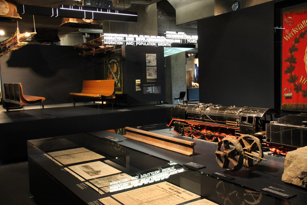 Technikfans kommen im Ruhr Museumr nicht nur wegen der Dampflok auf ihre Kosten