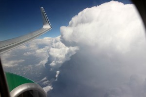 Auch größere Wolken wurden vor der Landung durchflogen