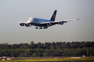 Ein A380 kurz vor der Landung