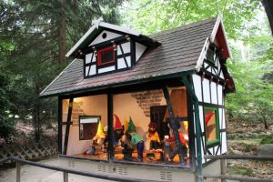 Märchenwald mit Zwergen im Freizeitpark Sommerrodelbahn Ibbenbüren
