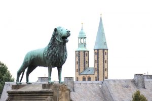 Die Kaiserpfalz in Goslar mit der Marktkirche