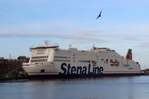 Die Stena Scandinavica der Stena Line im Hafen von Kiel