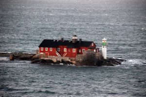 Die Küste Schwedens kam immer näher