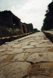 In Pompeji lässt es sich auf den Spuren der Römer wandeln