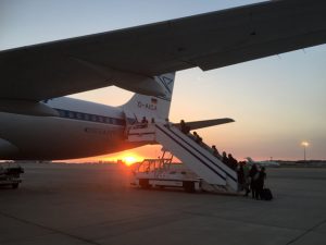 Zum Sonnenuntergang stieg ich in das Flugzeug mit der Condor Sonderlackierung