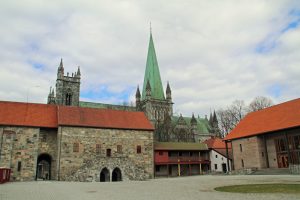 Das erzbischöfliche Palais in Trondheim in Norwegen