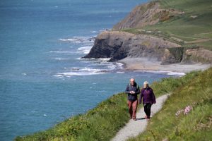 Zum Wandern finden sich vor allem an der Küste in Wales unzählige Gelegenheiten
