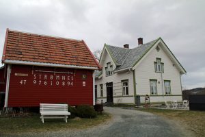 Der Goldene Umweg in Norwegen mit dem Strømnes Oldefars gjestehus