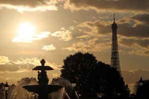 Sonnenuntergang am Place de la Concorde in Paris