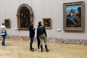 Werke von Leonardo da Vinci im Louvre Museum in Paris