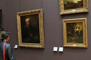 Im Louvre in Paris hängt ein Selbstportrait von Rembrandt
