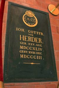 Grab von Herder in der Herderkirche in Weimar