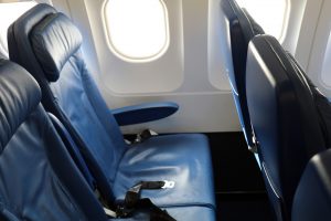 Sitze der Economy Class in der Cobalt Airline