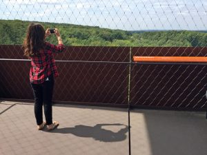 Vom Aussichtsturm im Varusschlacht Museum Kalkriese aus hat man freie Sicht in alle Richtungen