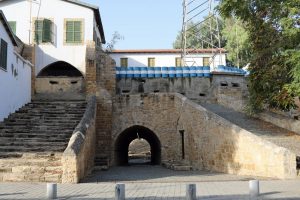 Das Paphos Tot in der Stadtmauer liegt in der Pufferzone in Nikosia. Öffnungen wurden zugemauert und mit Schießscharten versehen