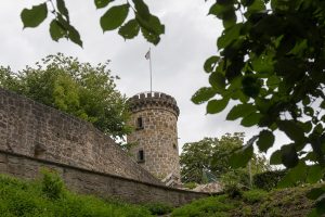 Die Burgruine Tecklenburg ist Start der Wanderung auf dem Hexenpfad