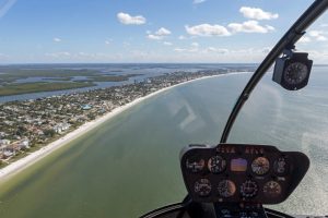 Rudflug mit einem Hubschrauber in Fort Myers Florida USA