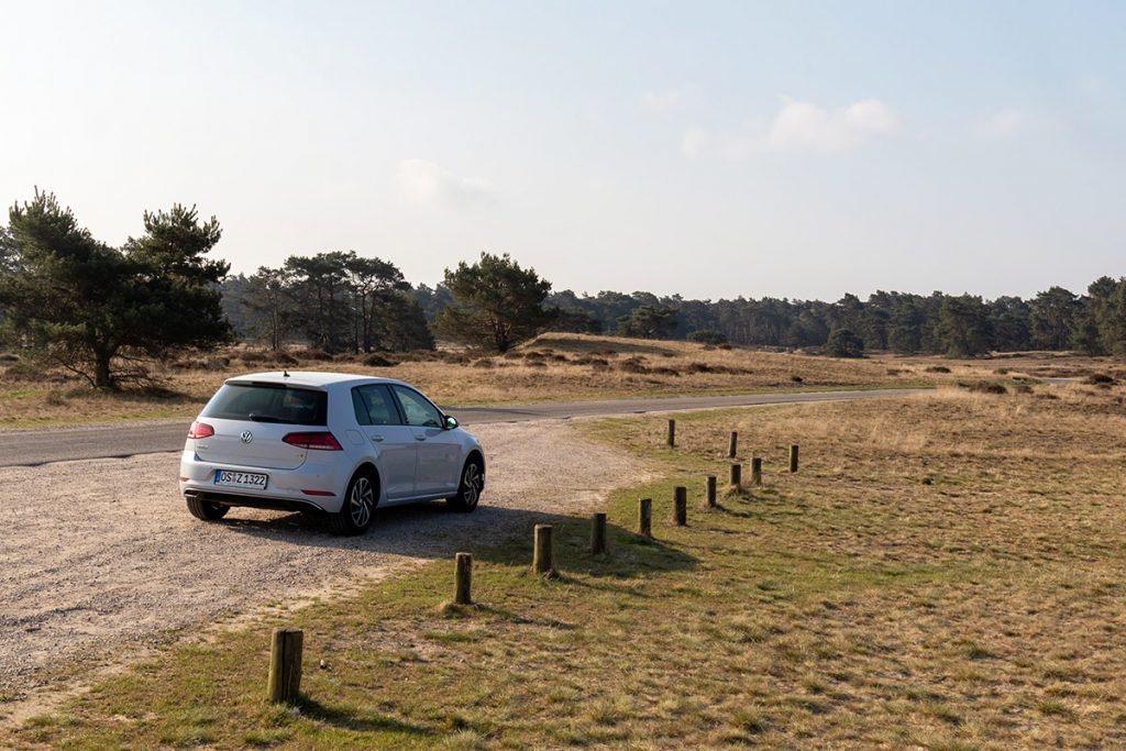 Auto im Nationalpark de Hoge Veluwe