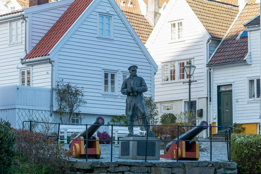 Gamle Stavanger mit seinen historischen weißen Holzhäusern gehört zu den beliebtesten Sehenswürdigkeiten in Stavanger Norwegen