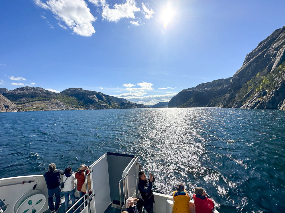 Bootsfahrt auf dem Lysefjord in Norwegen